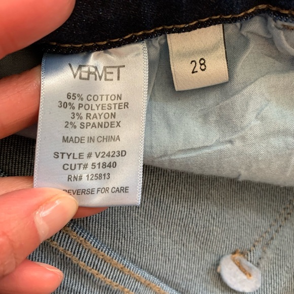 Vervet size 28 skinny jean - Picture 3 of 4